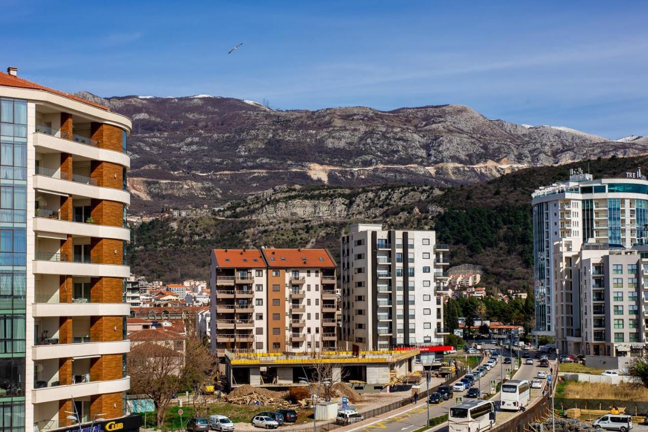 Apartments Lora In Apart-Hotel Budva Exteriör bild