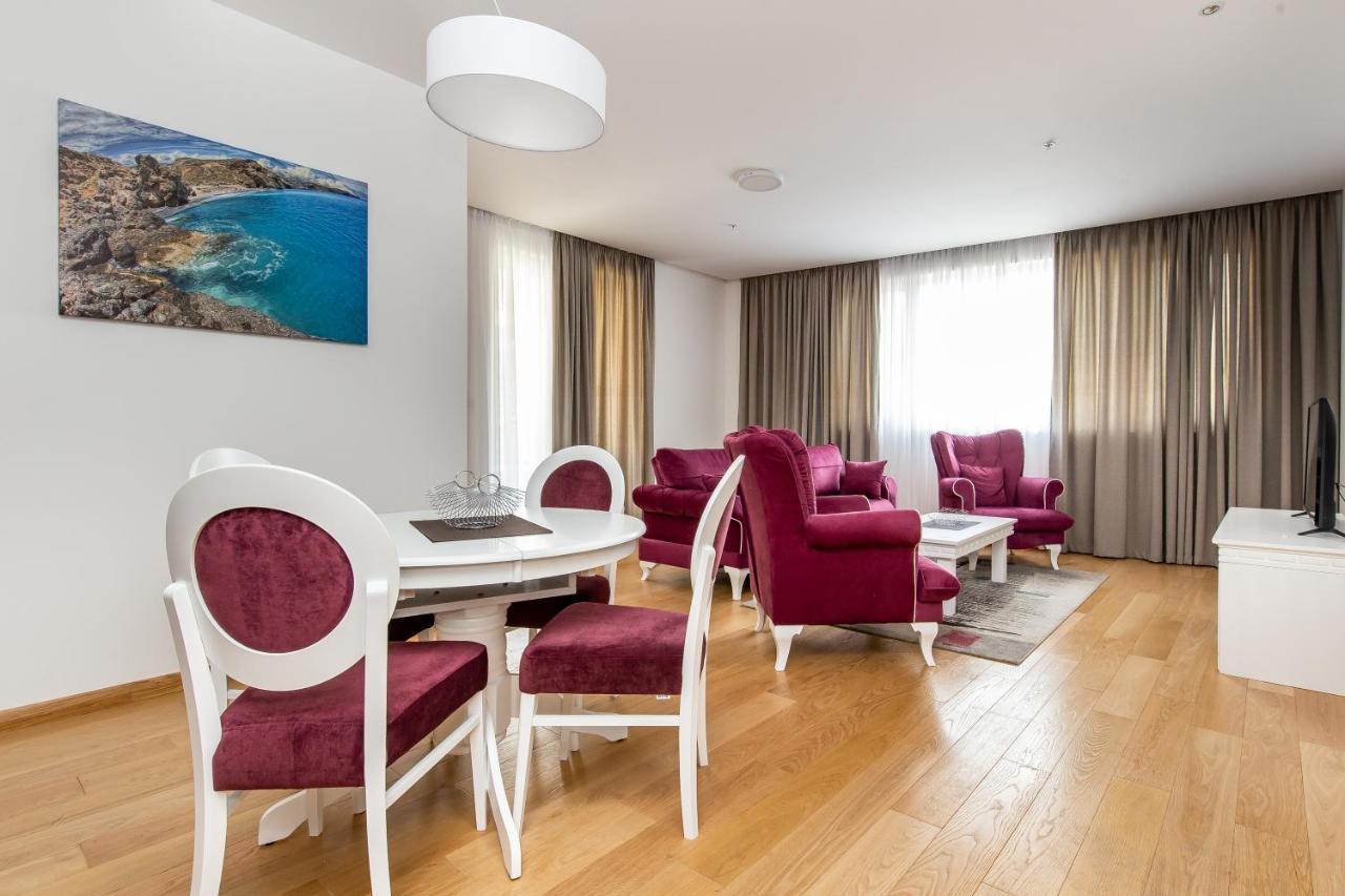 Apartments Lora In Apart-Hotel Budva Exteriör bild