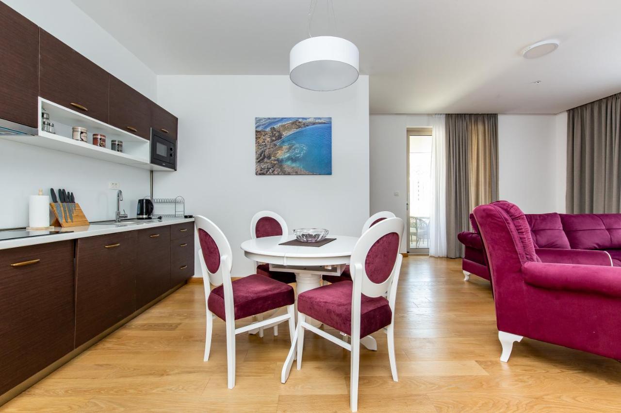 Apartments Lora In Apart-Hotel Budva Exteriör bild
