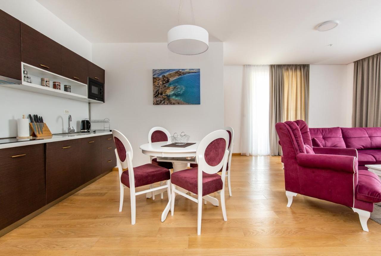 Apartments Lora In Apart-Hotel Budva Exteriör bild