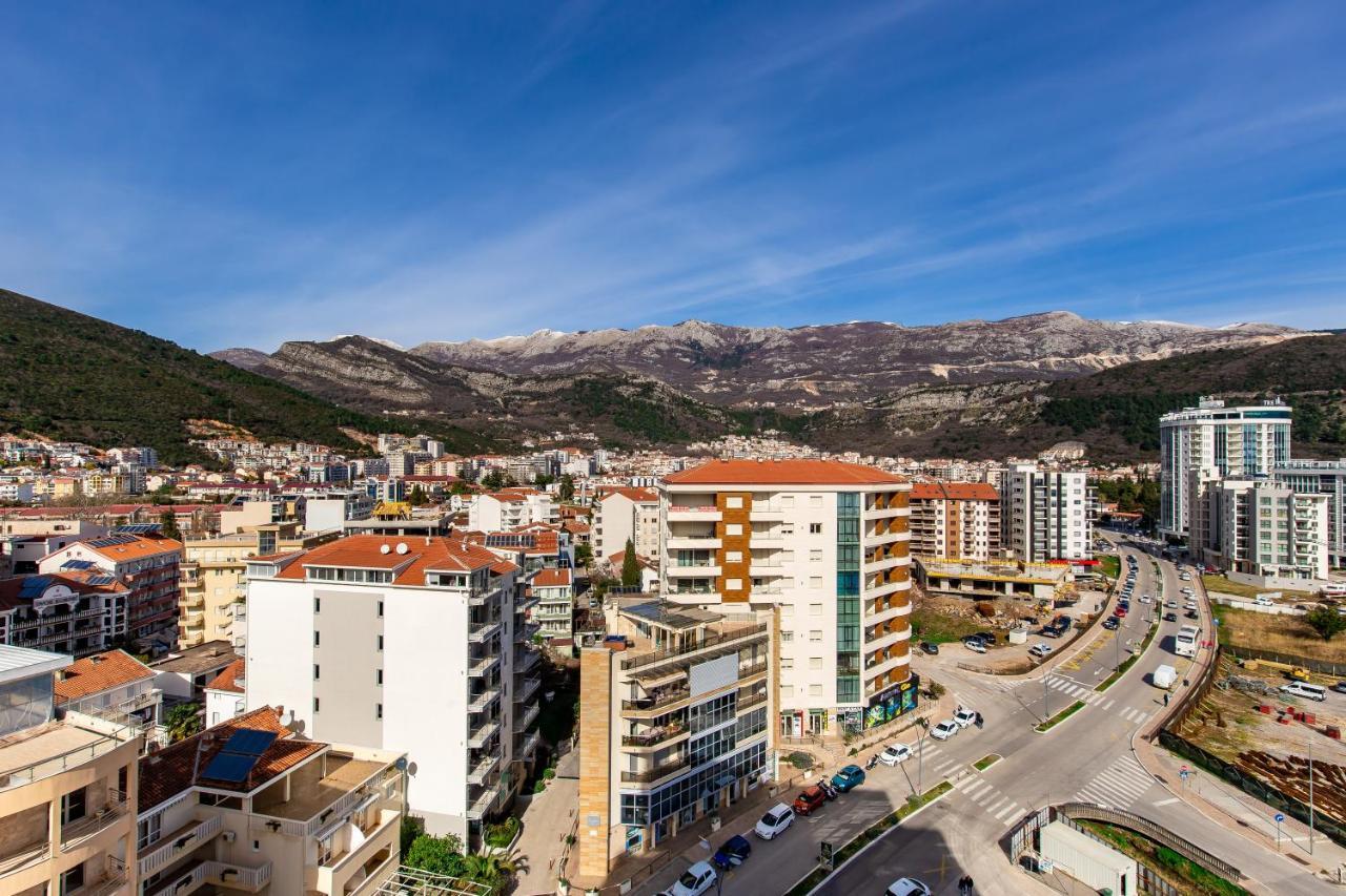 Apartments Lora In Apart-Hotel Budva Exteriör bild