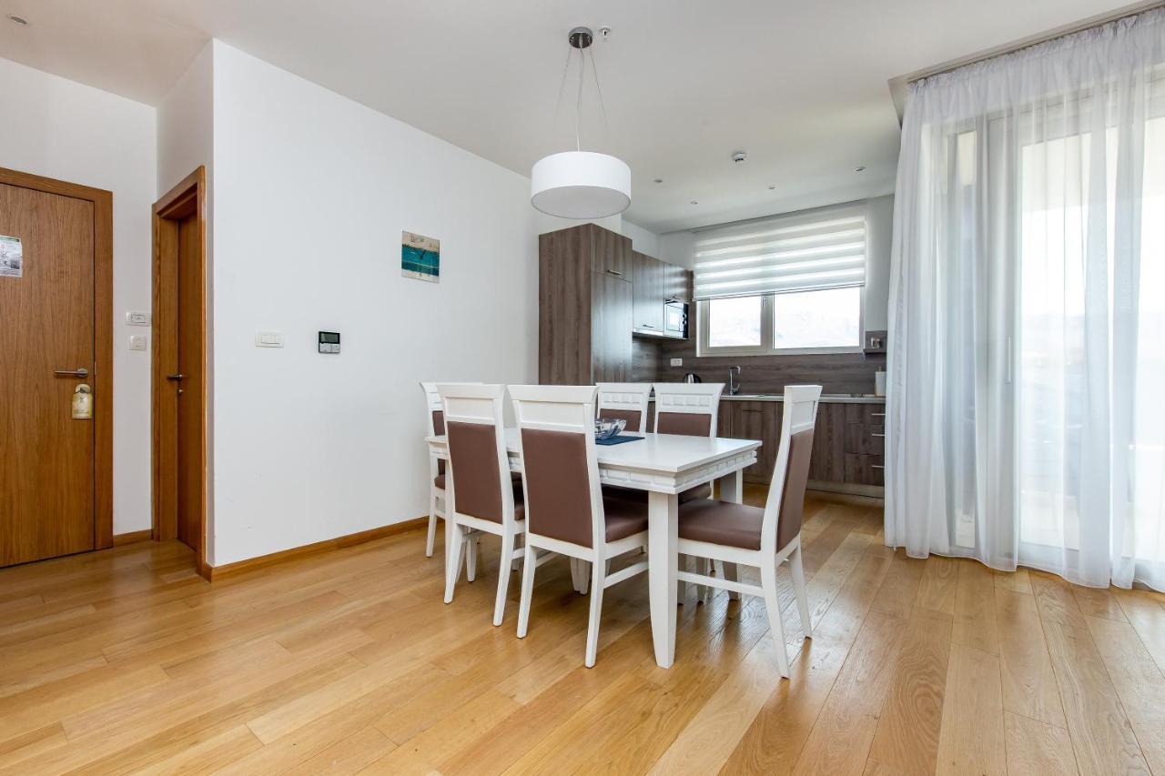 Apartments Lora In Apart-Hotel Budva Exteriör bild